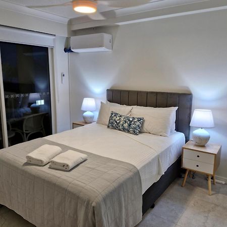 גולד קוסט Apr Private Suites Moroccan By The Beach מראה חיצוני תמונה